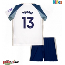 Camiseta Tottenham Hotspur Destiny Udogie #13 Primera Equipación para niños 2025-26 manga corta (+ pantalones cortos)